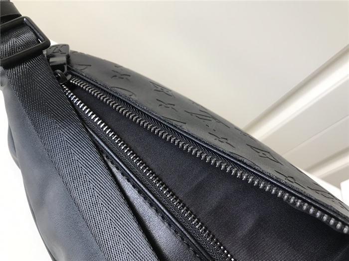 Louis Vuitton Discovery Bumbag Monogram Shadow