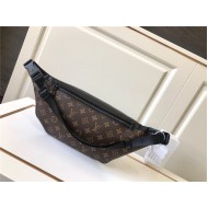 Louis Vuitton Discovery Bumbag Monogram