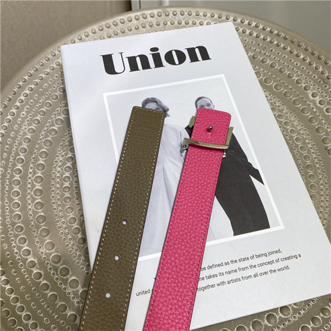 Louis Vuitton LV INITIALES 30MM REVERSIBLE BELT Leather Fuchsia/Grey High