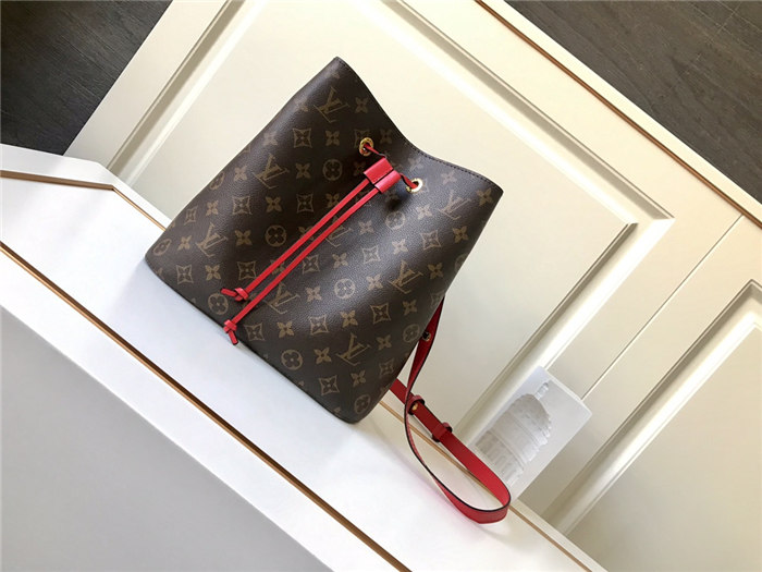 Louis Vuitton NéoNoé MM Bag Monogram Canvas M44021