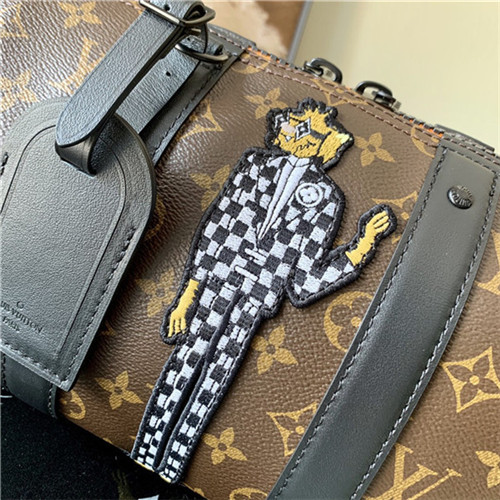 Louis Vuitton CITY KEEPALL Monogram Zoom with friends High