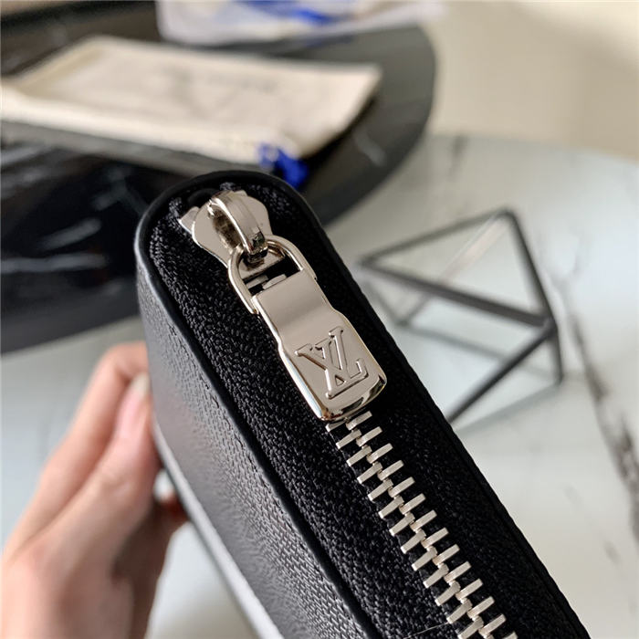 Louis Vuitton ZIPPY WALLET VERTICAL Taiga High