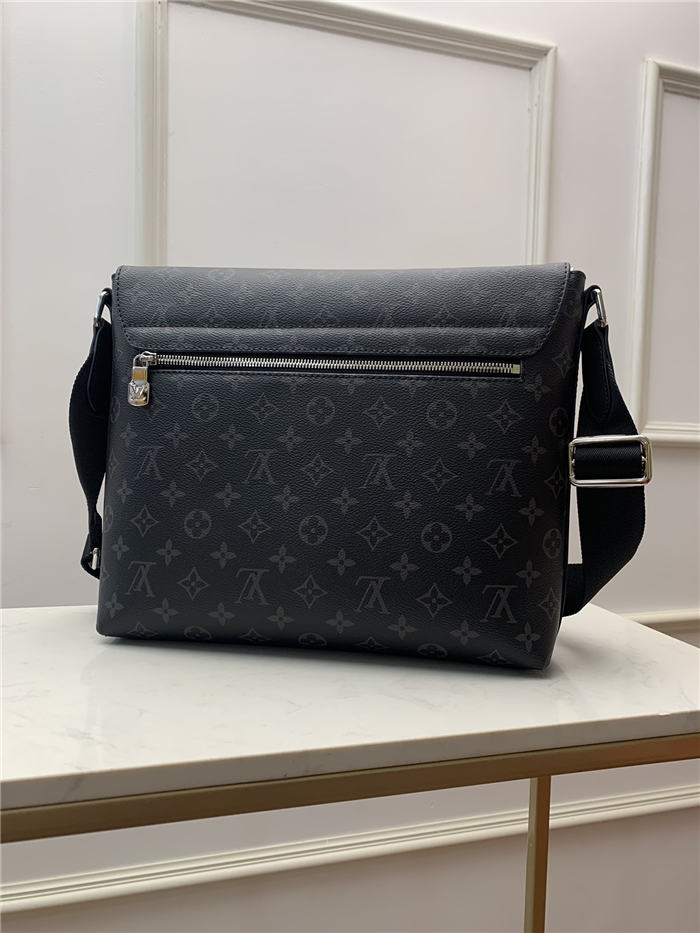 Louis Vuitton DISTRICT MM Monogram Eclipse High