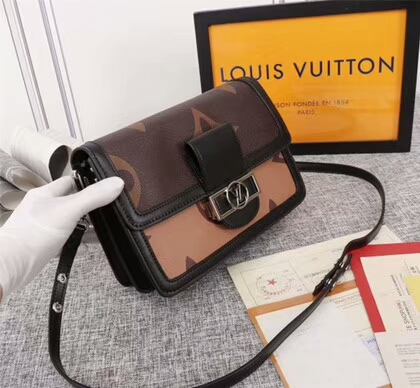 Louis Vuitton Dauphine MM Bag Giant Monogram M44599