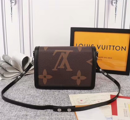 Louis Vuitton Dauphine MM Bag Giant Monogram M44599