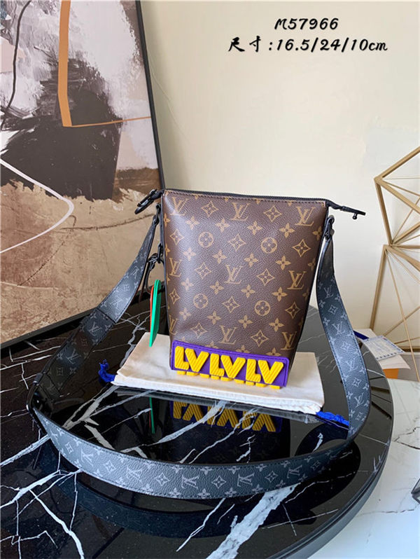 Louis Vuitton CRUISER MESSENGER Monogram LV Rubber M57966 High