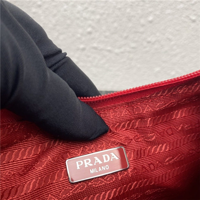 Prada Re-Nylon Re-Edition 2000 mini-bag Red High