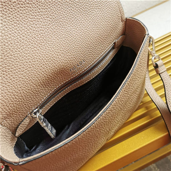 Prada Leather shoulder bag 1BD314 High