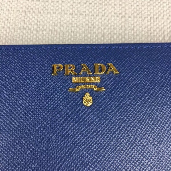 Prada Zipped Wallet In Blue Saffiano Leather High