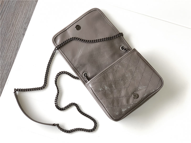 NIKI CHAIN WALLET CRINKLED LEATHER High